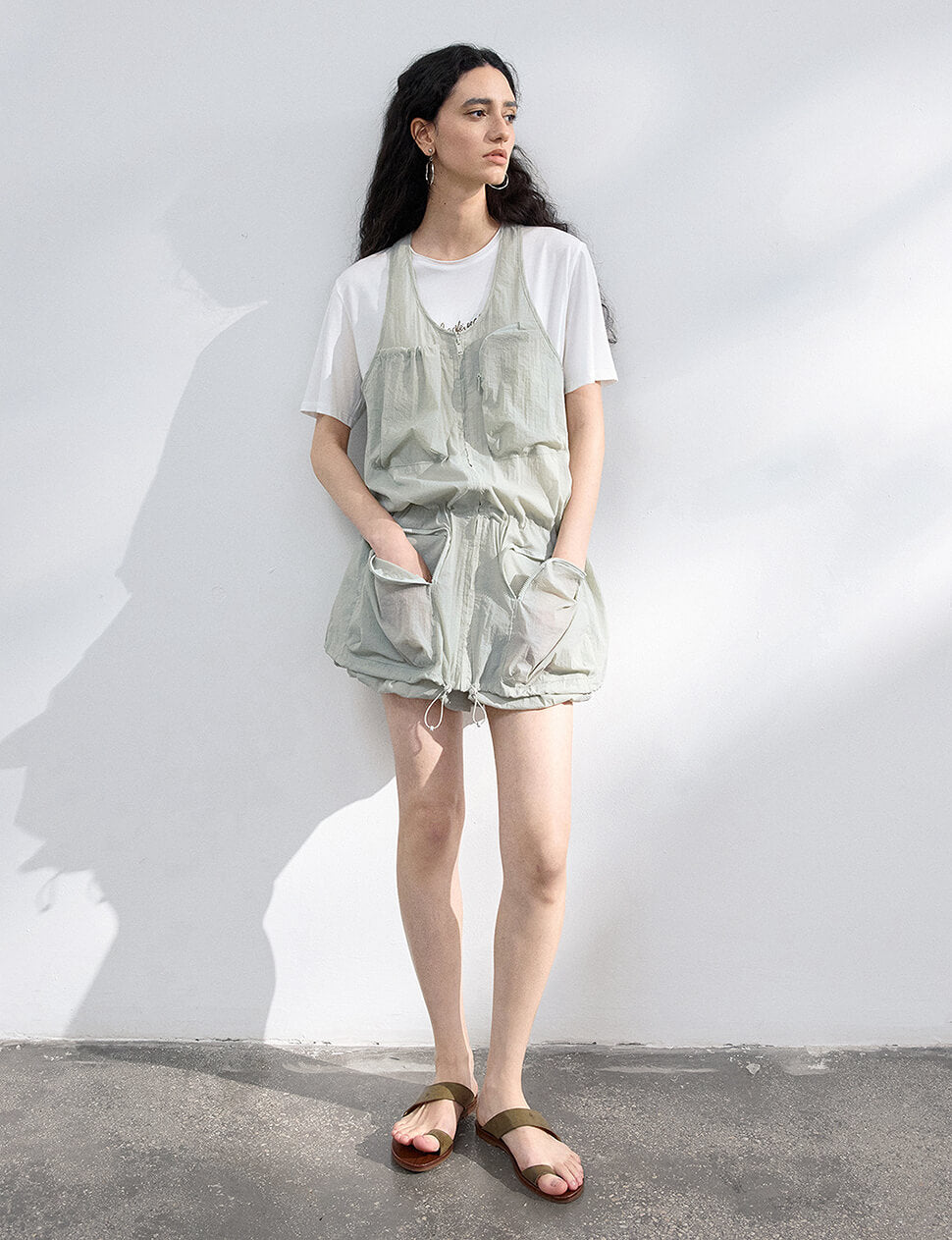 Pebble Parachute Pocket Tank