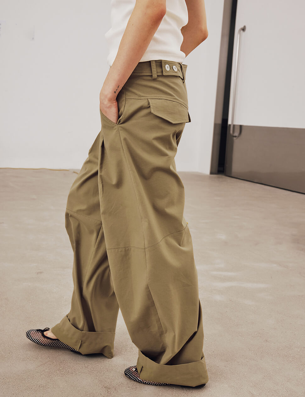 Baggy Wide-Leg Khaki Button Trousers